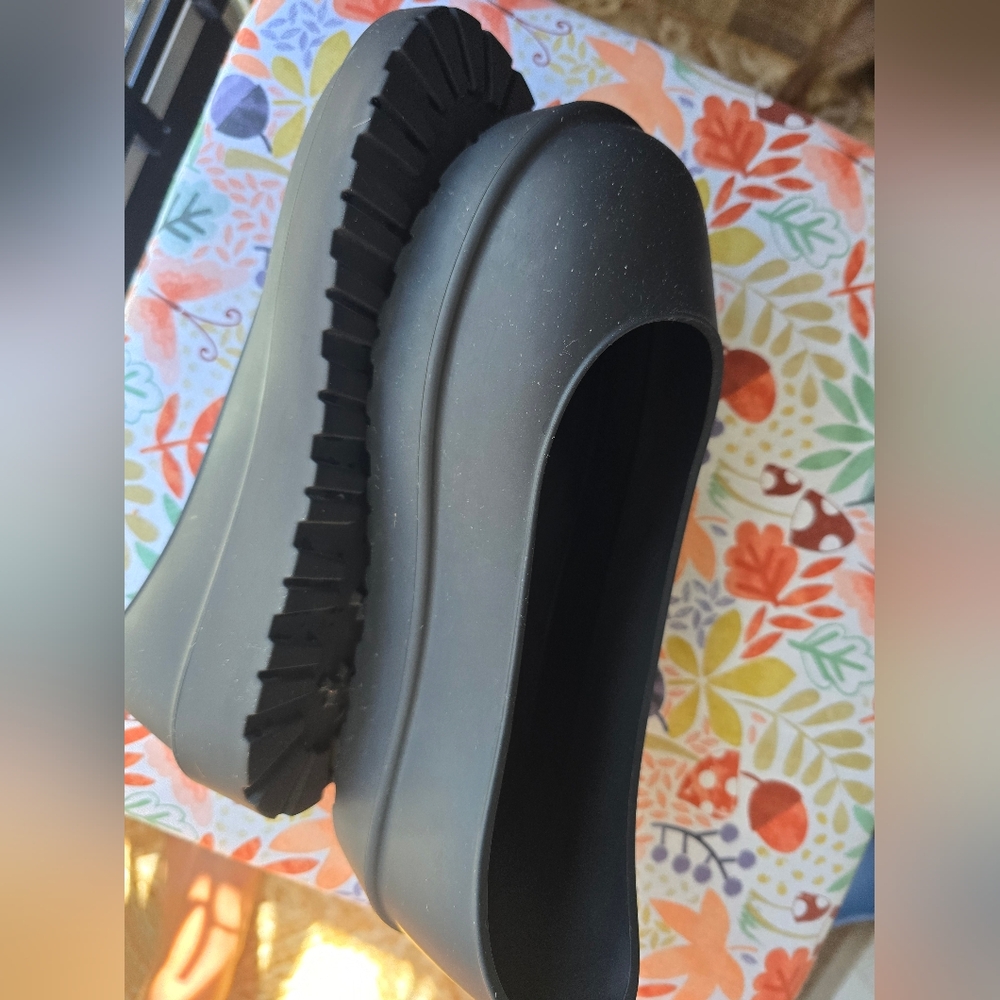 UGG Black Boot Covers - Picture 7 of 10